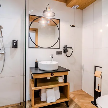 Maria & فندق شتافنيتسه